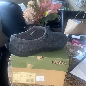 Keen Size 10 Slides